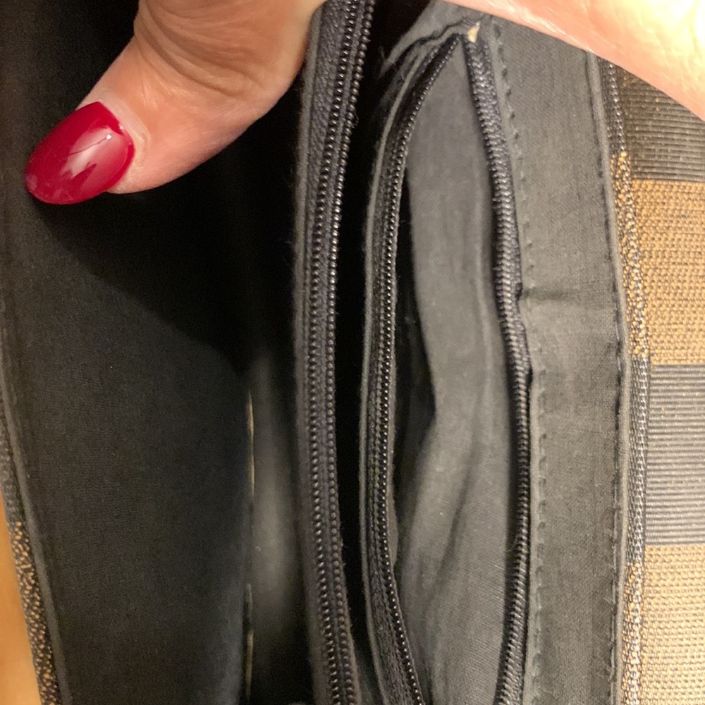Purse - Picture 2 of 6
